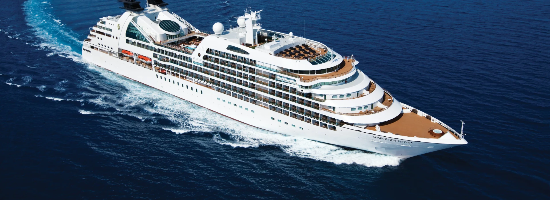 Seabourn Quest cruise ship sailing at sea